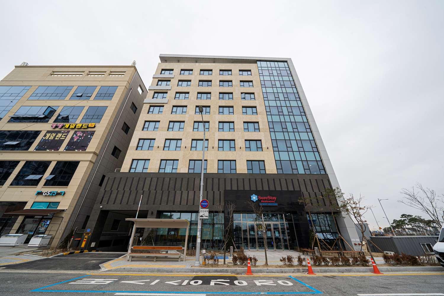 Surestay Plus Hotel By Best Western Asan Bagian luar foto