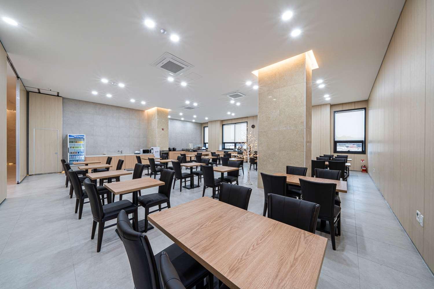 Surestay Plus Hotel By Best Western Asan Bagian luar foto