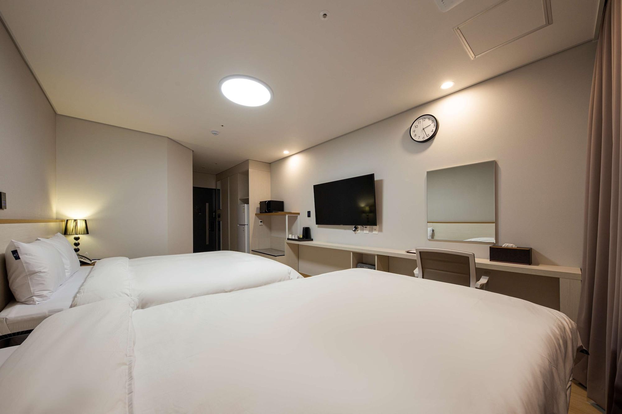 Surestay Plus Hotel By Best Western Asan Bagian luar foto